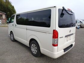 Toyota HiAce 2021