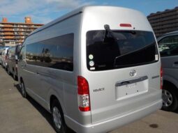 Toyota Hi-Ace 2021