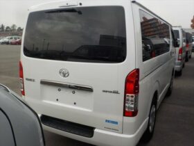 Toyota Hi-Ace 2022