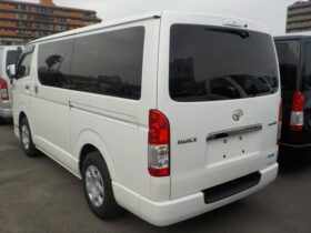 Toyota Hi-Ace 2022