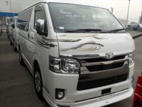 Toyota Hi-Ace 2022