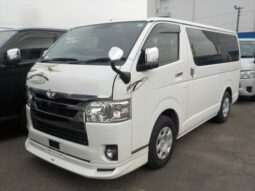 Toyota Hi-Ace 2022