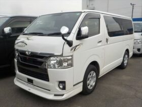 Toyota Hi-Ace 2022